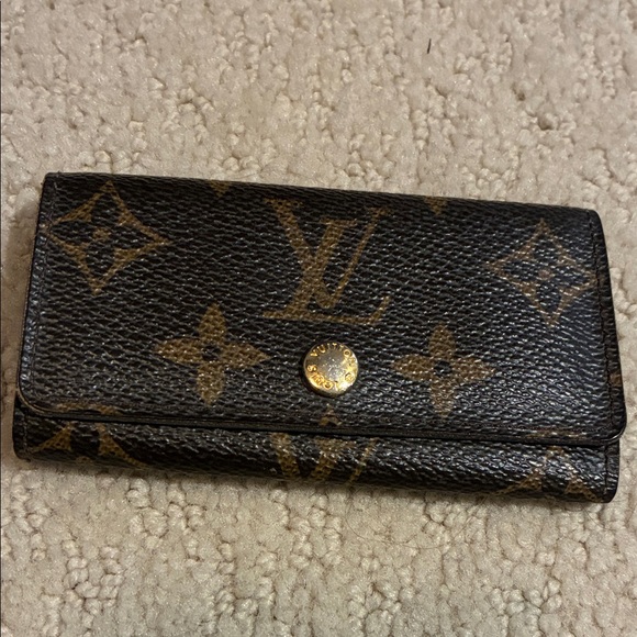 Louis Vuitton 4-Key Monogram Multicles Holder Authentic LV - Picture 2 of 11
